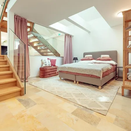 Penthouse Maxfux Direkt In Der Fussgaengerzone 130M2 Apartment Krems an der Donau Exterior photo